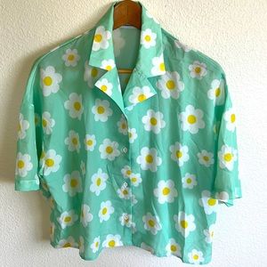 Super cute top shirt